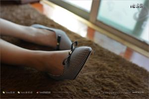 Silk Foot Bento 135 nowy model momo "Grey Silk OL w płaskich butach" [IESS Weird Interesting]