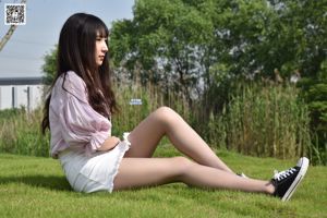 [Dasheng Model Shooting] No.020 Qiqi, il fait beau pour sécher les pieds des bas