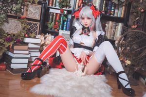 [网 红 Coser] Rioko Ryoko "La Doncella de Eugen"